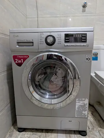 LG 2-in-1 Front Load Washer Dryer - 8kg Washer / 4kg Dryer, Good Condition