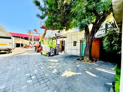 POWER READY | VACANT UNIT | PRIME LOCATION