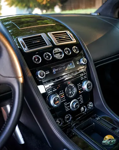 2012 Aston Martin DBS 照片 11