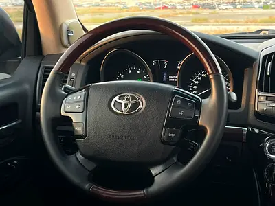 صورة 12 لـ 2015 Toyota LAND CRUISER