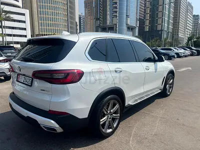 Pristine BMW X5 sDrive40i 2019 | GCC Specs | Low Mileage | Excellent Condition