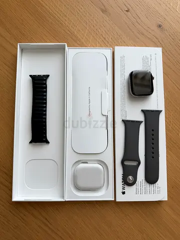 Apple Watch S11 Titanium 42mm Extra Strap and Original Box