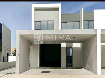 4BR Townhouse | La Rosa 3 | Villanova