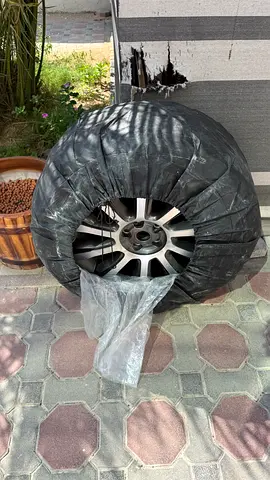 1 rim / tire - range rover vogue 21 Rim