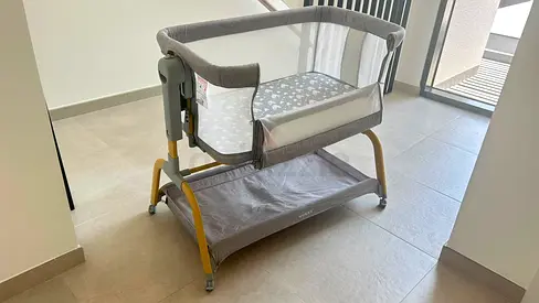 GOKKE Baby Bassinet with Manual Swing