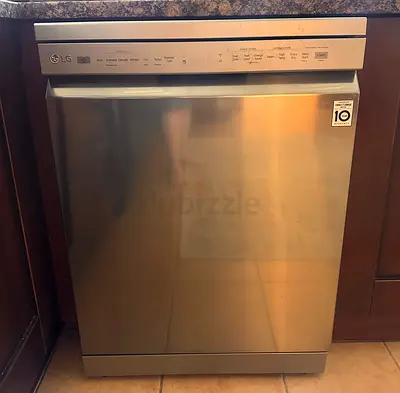 LG Dishwasher DFB425FP | QuadWash | TrueSteam | Like New