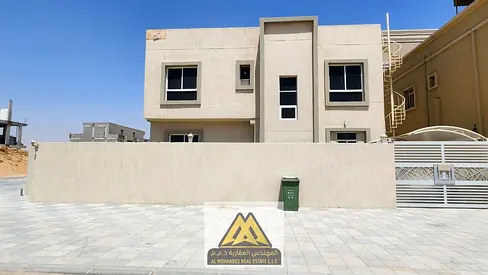 للإيجار السنوي فيلا مميزة في الحليو 2 – عجمان، جاهزة للمعاينة، فرصة رائعة للعائلات الباحثة عن السكن الراقي والمساحات الواسعة في موقع هادئ ومميز، مع تص