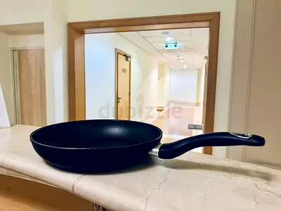 Non-stick frying pan / skillet in good condition