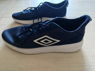 Umbro Brand Navy Blue Mesh Casual Sneakers / Sports Shoes, Very Good Condition, Like New
