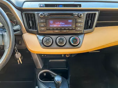 2016 Toyota RAV 4 — фото 11