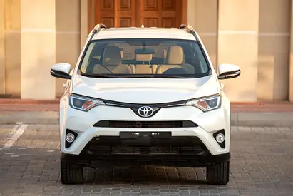 2016 Toyota RAV 4 — фото 2