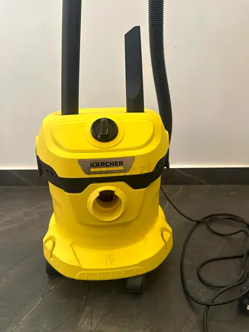 Kärcher Wet  Dry Vacuum Cleaner - excellent Working Condition- like new