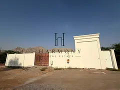Fenced Storage Yard for Rent | 6,400 Sq. Ft. | Shamal