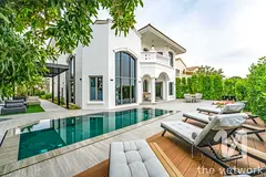 Upgraded 4 BR | Fully Furnished | Sea Views