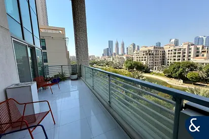 Upgraded | Study Room | Canal Views | Duplex
