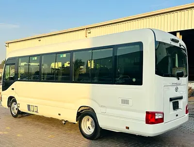 2025 Toyota COASTER — фото 2