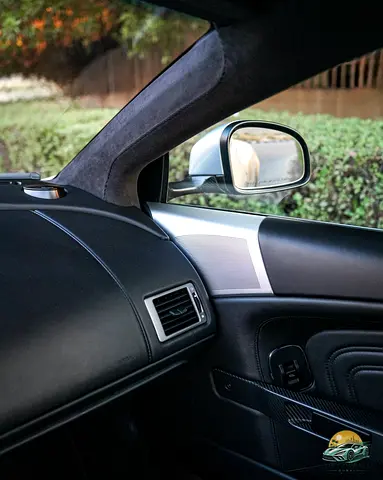 2012 Aston Martin DBS 照片 15