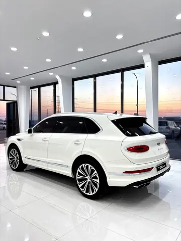 2023 Bentley BENTAYGA — миниатюра 4