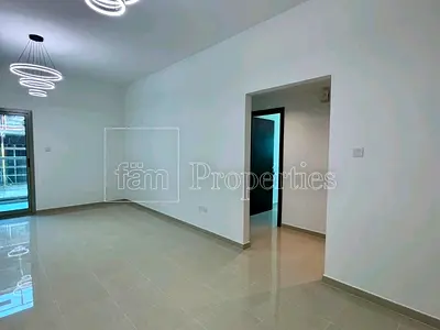Closed Kitchen Iensuite Bedsi Chiller Free Ivacant
