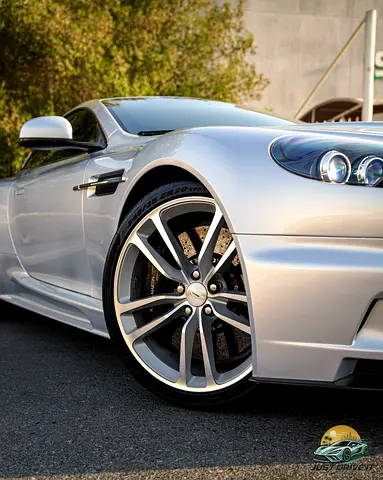 2012 Aston Martin DBS 照片 10