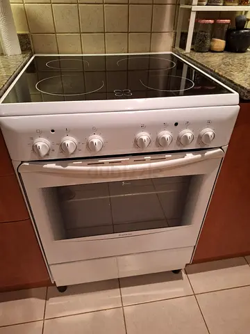 ARISTON COOKER IN MINT CONDITION FOR SALE