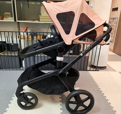 Bugaboo Fox 5 – Excellent Condition + Accessories