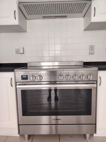 Bosch 8series Electric Ceramic Cooker Stove 90x60cm