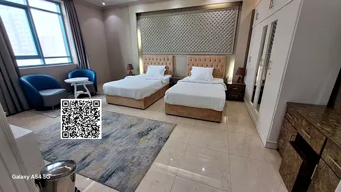استوديو مفروش للإيجار الشهري على كورنيش عجمان، بنظام فندقي شامل جميع الفواتير، في موقع مميز بإطلالة بحرية رائعة.