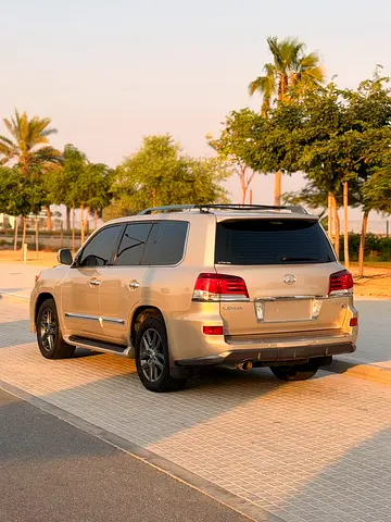 صورة 3 لـ 2015 Lexus LX-SERIES