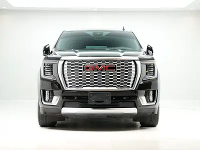 2023 GMC YUKON — фото 3