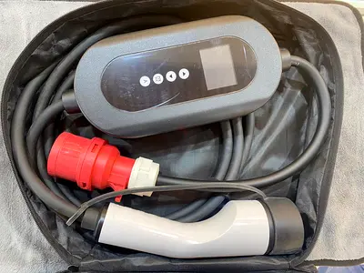 Ev Car Charger Model D16AX3 Rated Output Voltage AC380V
Rated input Voltage AC380V