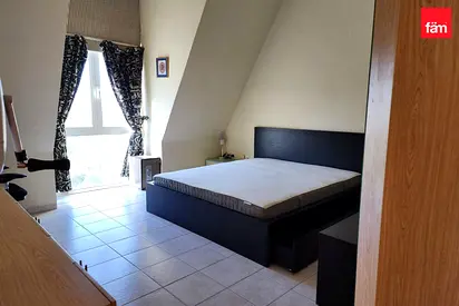 1 Minute To Metro I Fully Furnished I Bright Unit