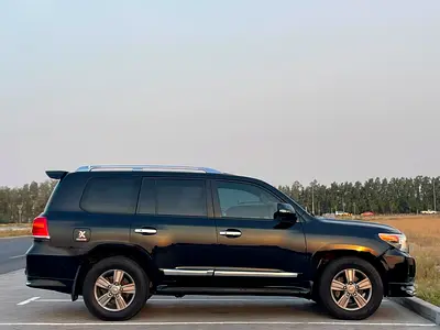 صورة 4 لـ 2015 Toyota LAND CRUISER