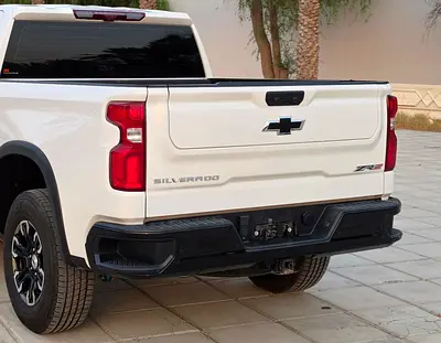 2024 Chevrolet SILVERADO 1500 缩略图 3