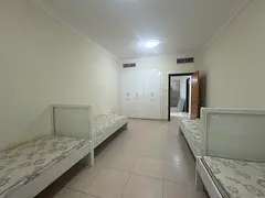 Exicutive working girls bed space available in near karama center