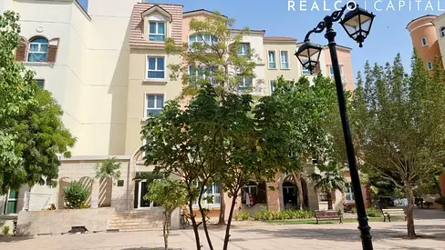Spacious Studio | 8 wardrobes | ST 3 Next to metro