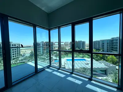 Modern Unit | Huge Balcony | Vacant