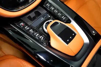 2021 Aston Martin DBX 照片 4