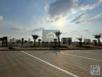 للبيع ارض بالجرف الصناعية 2 -عجمان رقم القطعة : 0152 نوع الارض : سكني استثماري  التصريح : ارضي + 2 مساحة الارض بالمتر : 623 متر  مساحة الارض بالقدم :