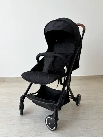 Lightweight Teknum SLD Travel Lite Stroller Black in good condition, folds compactly