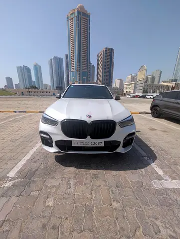 BMW X5 M50i xDrive V8 4,4L 2023 GCC Specs