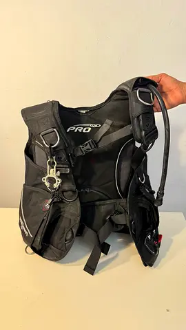 Used Scuba BCD Jacket - PRO brand, Size Medium, Good Condition