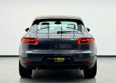 2017 Porsche MACAN photo 5