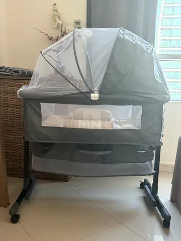 Portable bedside bassinet with canopy - Brand New Because Mom Cosleeping