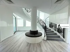 Specoius independent office || chiller free |6cheq