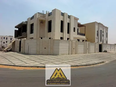 Luxury corner villa for sale, first occupancy, 4 master bedrooms, in Al-Haliyo 2 area, close to all services and main roads. No fees.