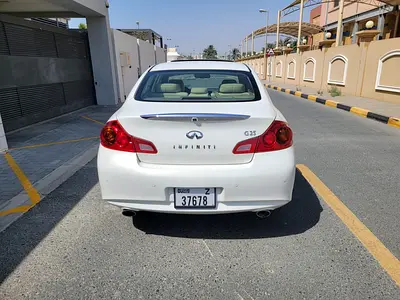 2014 Infiniti G25 照片 2