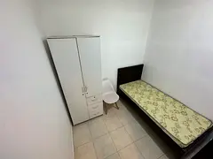 Private Room - Near Metro - Less Tenant