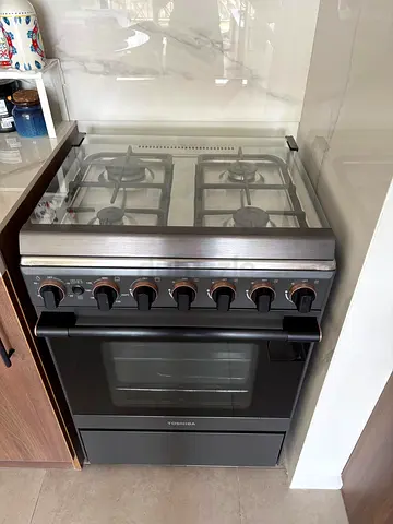 Toshiba gas cooker with oven