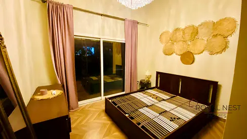 Spacious Unit | Private Large Garden Ready to Move